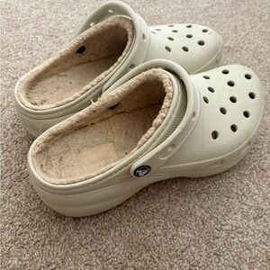 CROCS Women's Cream Fleece-Lined Platforms